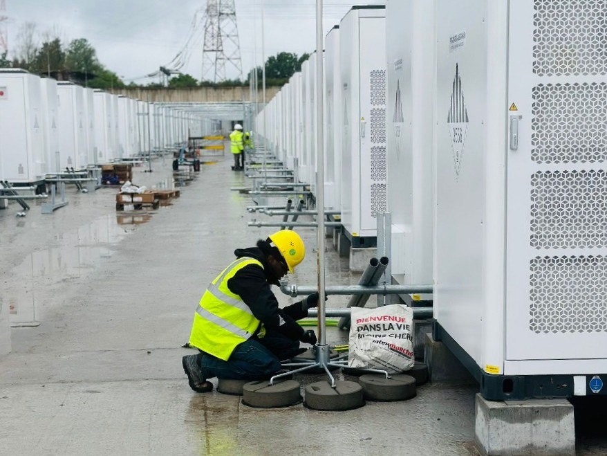Grenson & Fils sécurise le plus grand parc de batteries en Belgique