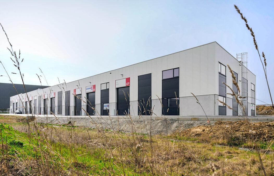 Halls d&rsquo;activités disponibles à Andenne – Prix ronds – offre limitée